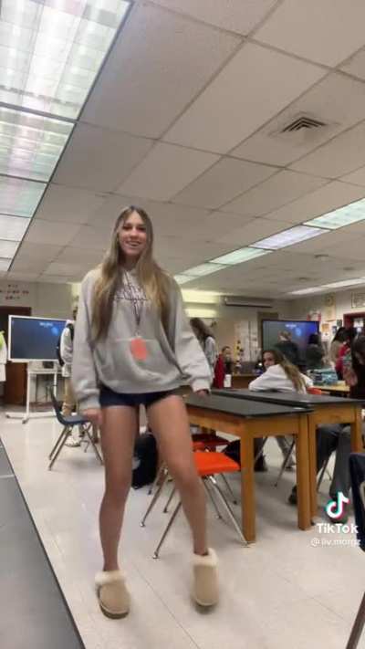 Bringing Drawls To School Is Wild🍑