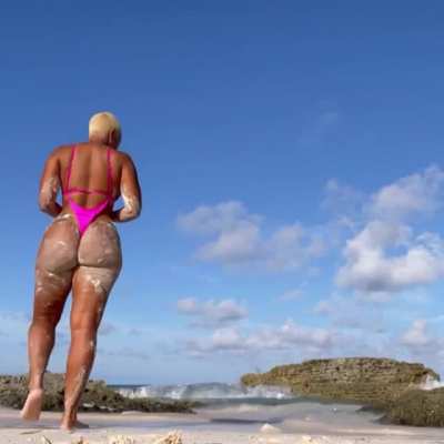 That jiggle is hypnotic…