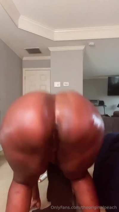 👹