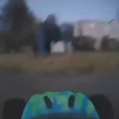 Araba adamı d&ouml;v&uuml;yor_ mp4
