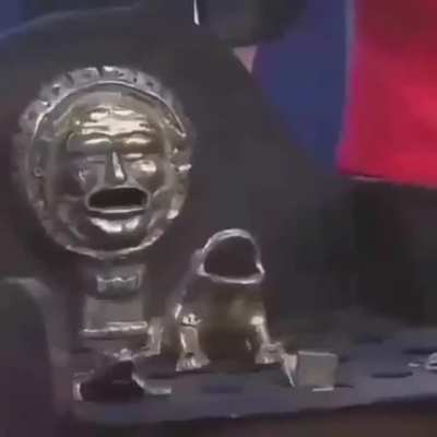 up para ojala salir en algun video del viejas😔👉👈