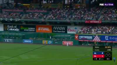 [Highlight] Mike Zunino hits a solo shot to extend AL lead