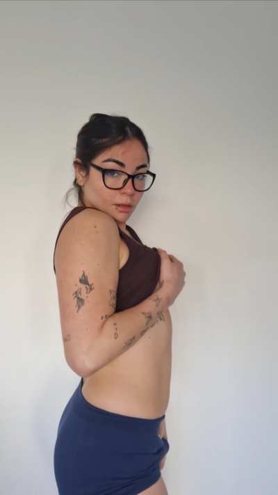 Trans cutie wants strangers to see, rate my body 1-10?
