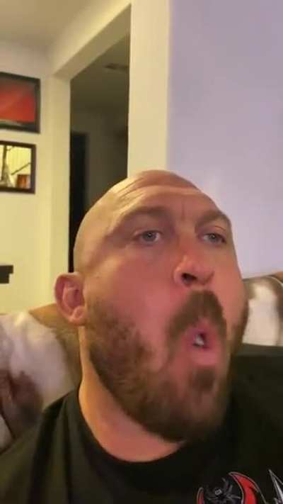 invest in Ryback watching himself