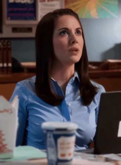 One of Annie&rsquo;s best outfits in the entire show