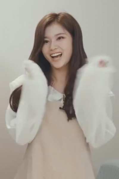 200923 - Cute Sana