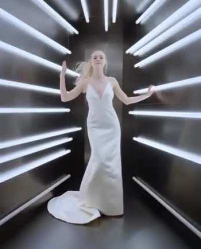 Elle fanning..