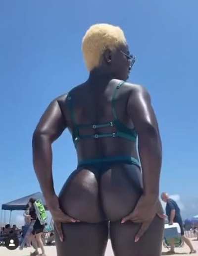 My god, I bet it&rsquo;s soft asf hitting it from the back🤤🤤