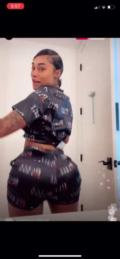 Jania Meshell Twerk