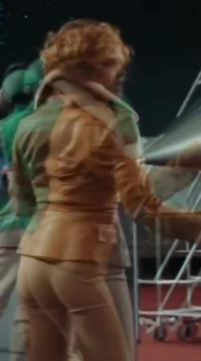 AMY ADAMS ASS