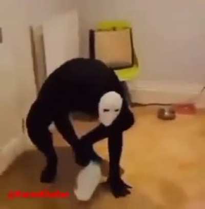 &curren;