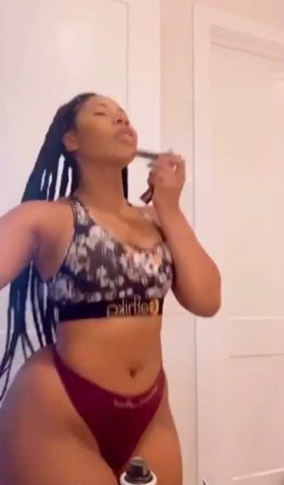 Ass clappin