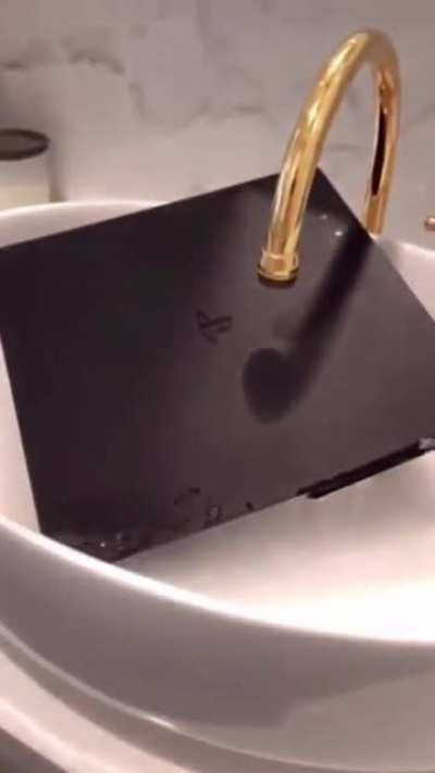 PS4&rsquo;s clean and ready to go!