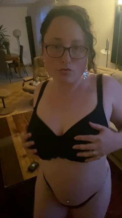 Are mom curves considered amazing?