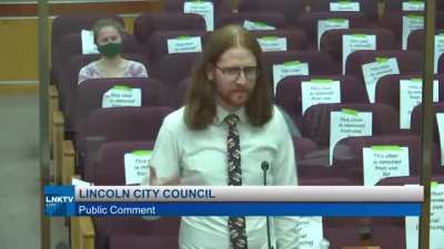 Man promotes renaming "boneless chicken wings" at Lincoln City council meeting
