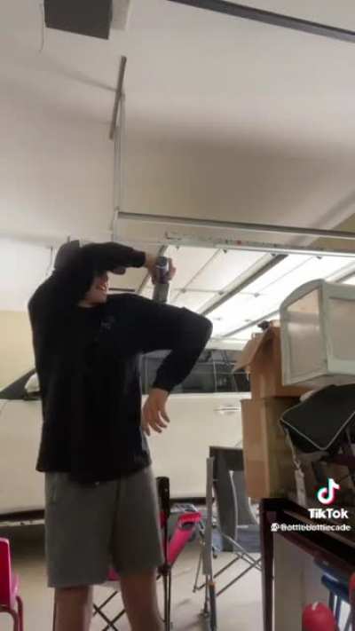 Elbow reflex testing