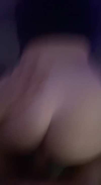 White girl gets a pounding from an Arab cock - Fran&ccedil;aise d&eacute;fonc&eacute;e par un Rebeu