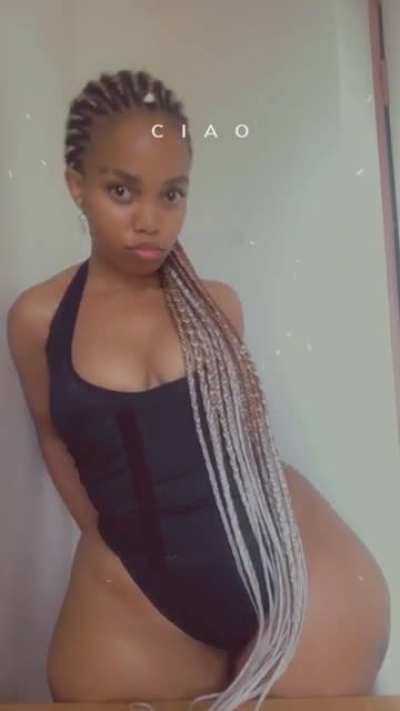 guess who 😍😍🍑🍑🇧🇼🇧🇼