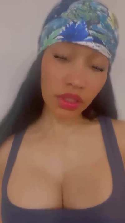 FUCCCKKK she makes me throb