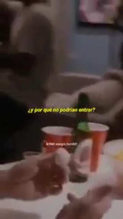 Beelce=Ted y Salva=John hablando totalmente sobrios a las 2 am