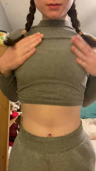 would you get hard if I sent you this video? (drop)