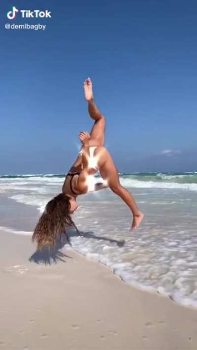 Her amazing ass
