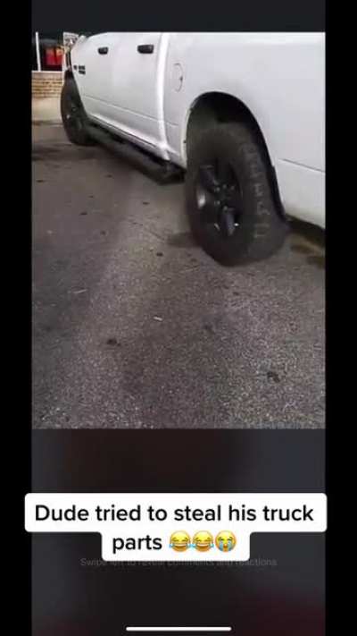 Man confronts a catalytic convertor thief.