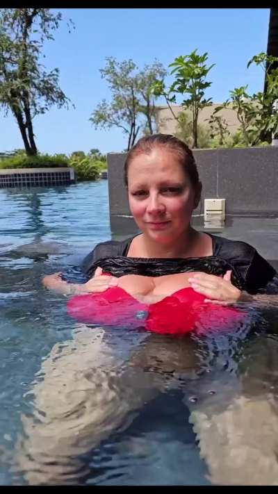 Things look bigger in the water