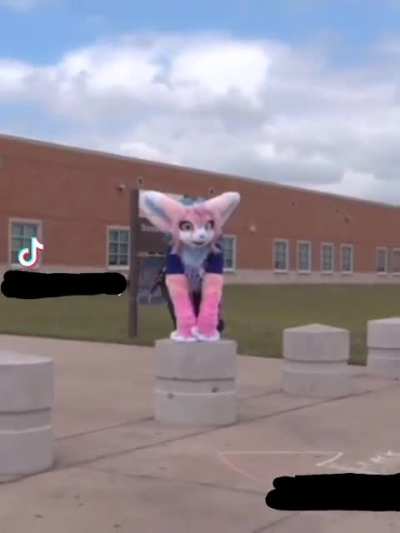 This isn't funny at all (sorry for bad editing im not the best at it)