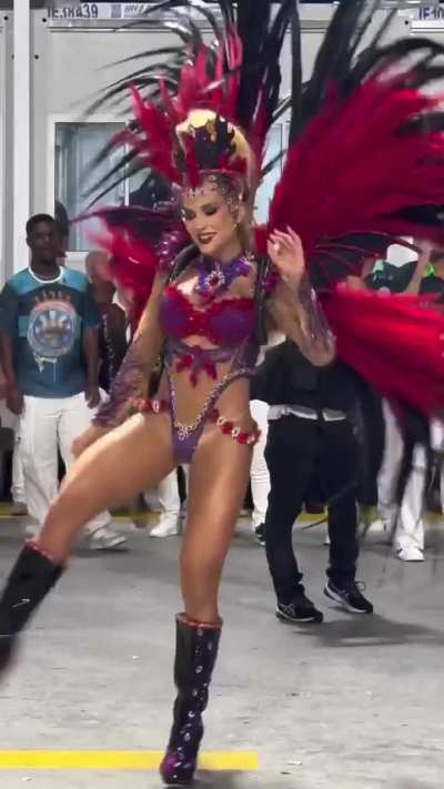Gabi Martins