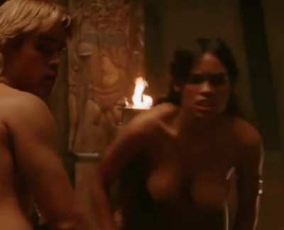 Rosario Dawson in Alexander