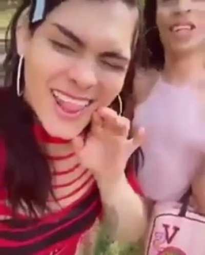Elas se perderam indo para minha casa algu&eacute;m ajuda elas