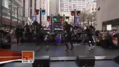 Uj felv&eacute;tel - Sigma Boy + Crazy In Love + Where Have You Been (Live in Concert On Like THISs)