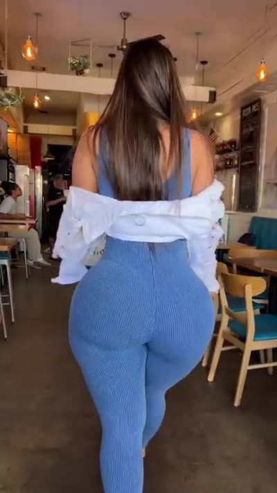 👀