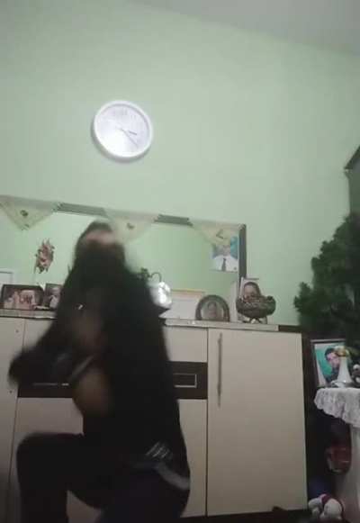 🕺