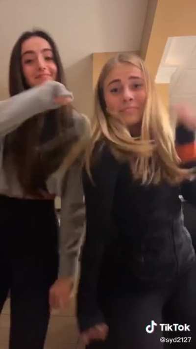 Follow this girl, trust me. She has a fat DUMPTRUCK
