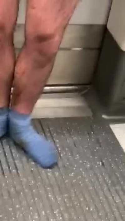 Man&rsquo;s girlfriend hopelessly tries to defend his honour