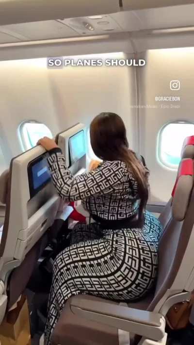 Woman can&rsquo;t afford first class so thinks airlines need to make their coach seats bigger 
