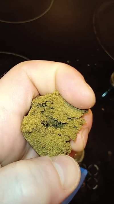 Synthetic hash stamped "gold" sold on the streets in Denmark