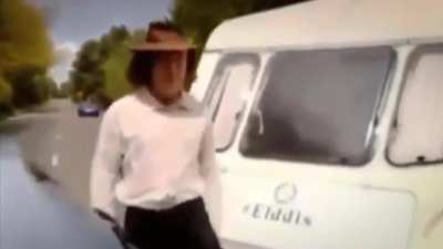 Top Gear is so under appreciated (sorry for quality, this is an outtake from a pretty old episode)