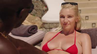 Kendra&rsquo;s Vacation
