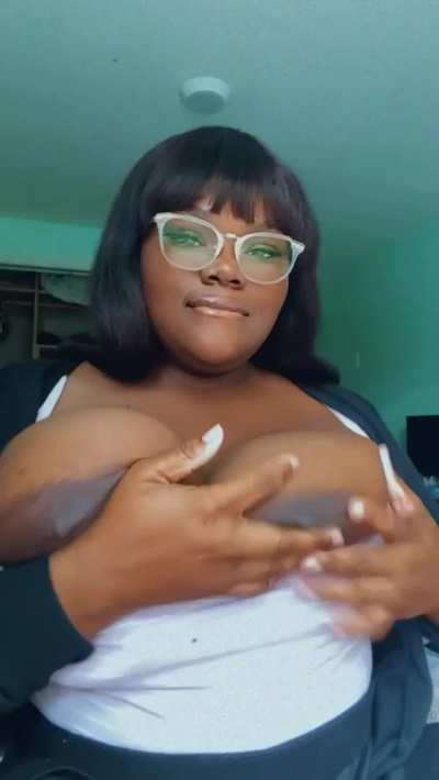 Titty Drop 😻😻