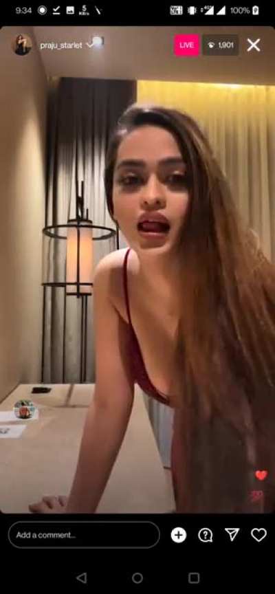 Prajakta dusane Live (praju starlet)