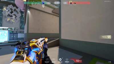 1v4 Ace while my friends 5 stack league in Discord