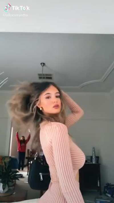 ella cervetto