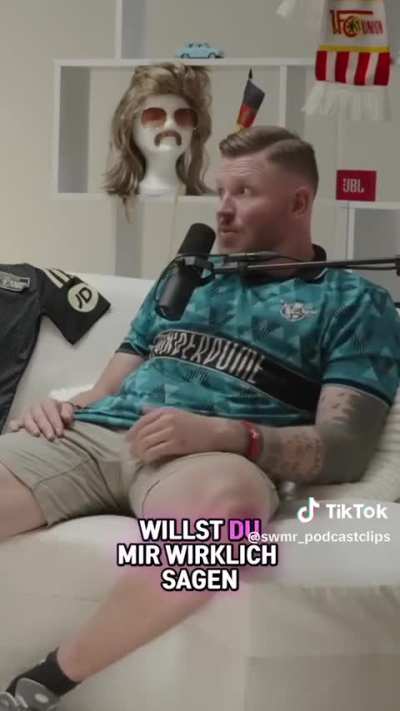 Finch mit Kritik an Zs&aacute; Zs&aacute; und props f&uuml;r die P