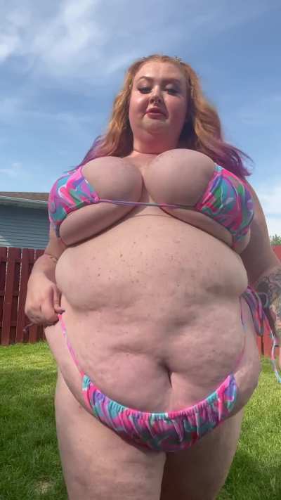 barely holds me in 👙