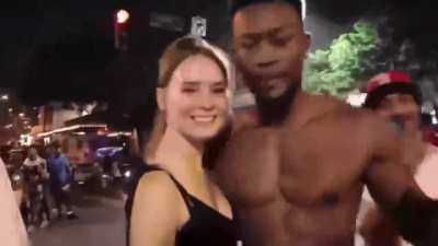 She LITERALLY Left Her White Boyfriend To KISS A Black King&eth;&curren;&pound;