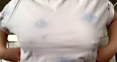 Showing you what&rsquo;s hiding under my shirt 😏 [OC]