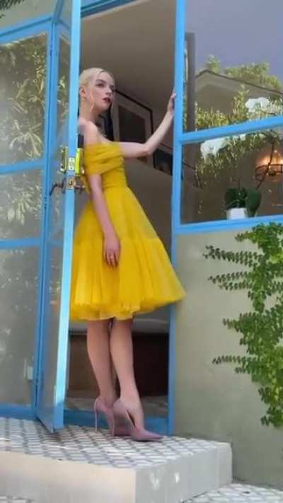 Posted @withregram &bull; @luxurylaw An ODE to my DollBaby @anyataylorjoy She&rsquo;s wearing @giambattistavalliparis and @tiffanyandco 💛💛💛